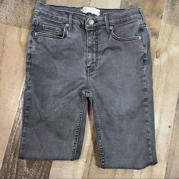 Free People Distressed Skinny Jean size 27 - Picture 4 of 10